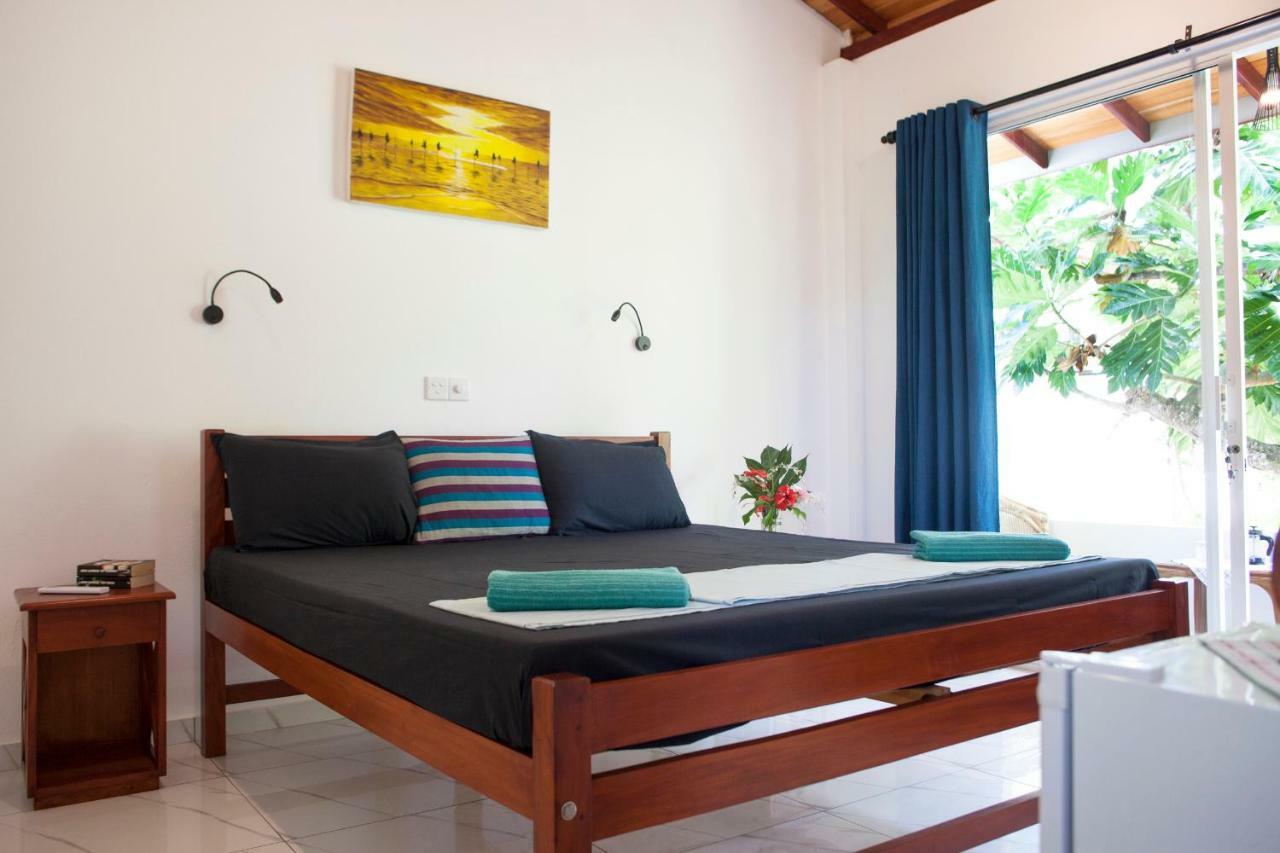 Alvas House Hotel Hikkaduwa Buitenkant foto