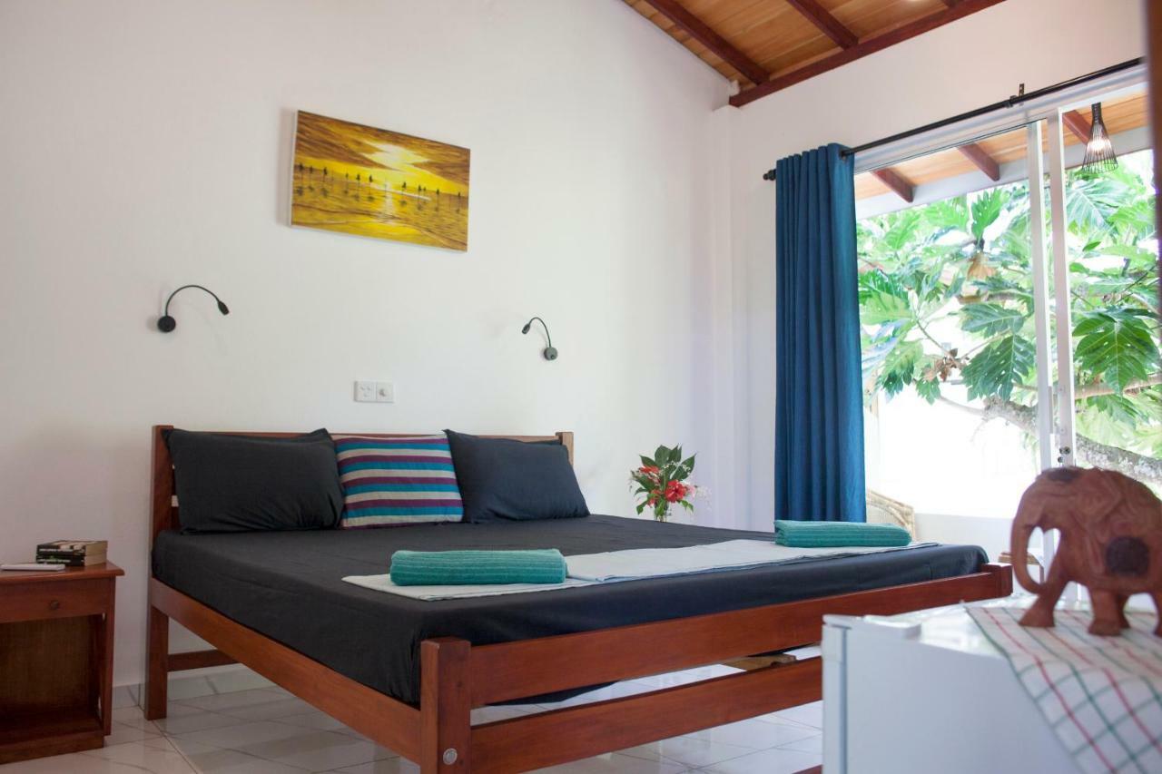 Alvas House Hotel Hikkaduwa Buitenkant foto
